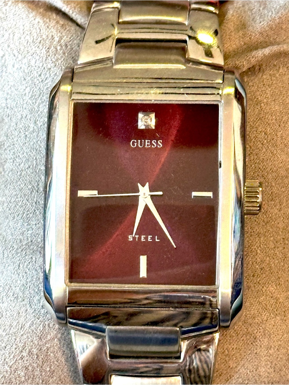 EUC GUESS Steel Men's Rectangular Watch with Burgundy Dial